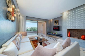 Relax front of Golf-Pool-Topaze